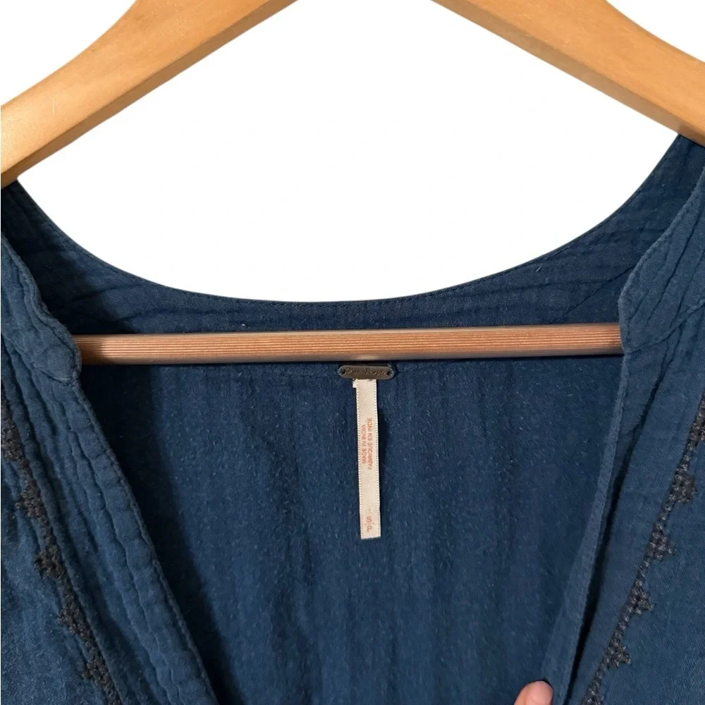 FREE PEOPLE Embroidered Teal Long Sleeve Top Shirt Tunic